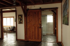 Interior - Fawn Crest - Timber Frame Retreat, 20 acres, Firepit, 5 mins to Alfred U/State (Alfred Station)