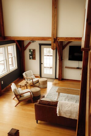 Interior - Fawn Crest - Timber Frame Retreat, 20 acres, Firepit, 5 mins to Alfred U/State (Alfred Station)