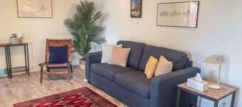 Cozy 1 br apartment in Old Town by lake