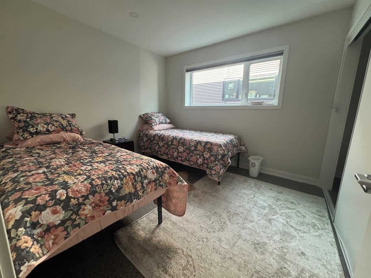 3 bedrooms, iron/ironing board, travel cot, WiFi