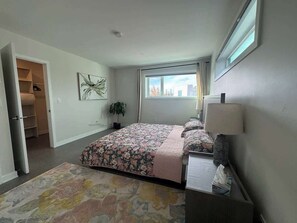 Room - Modern house with Aurora views (Yellowknife)