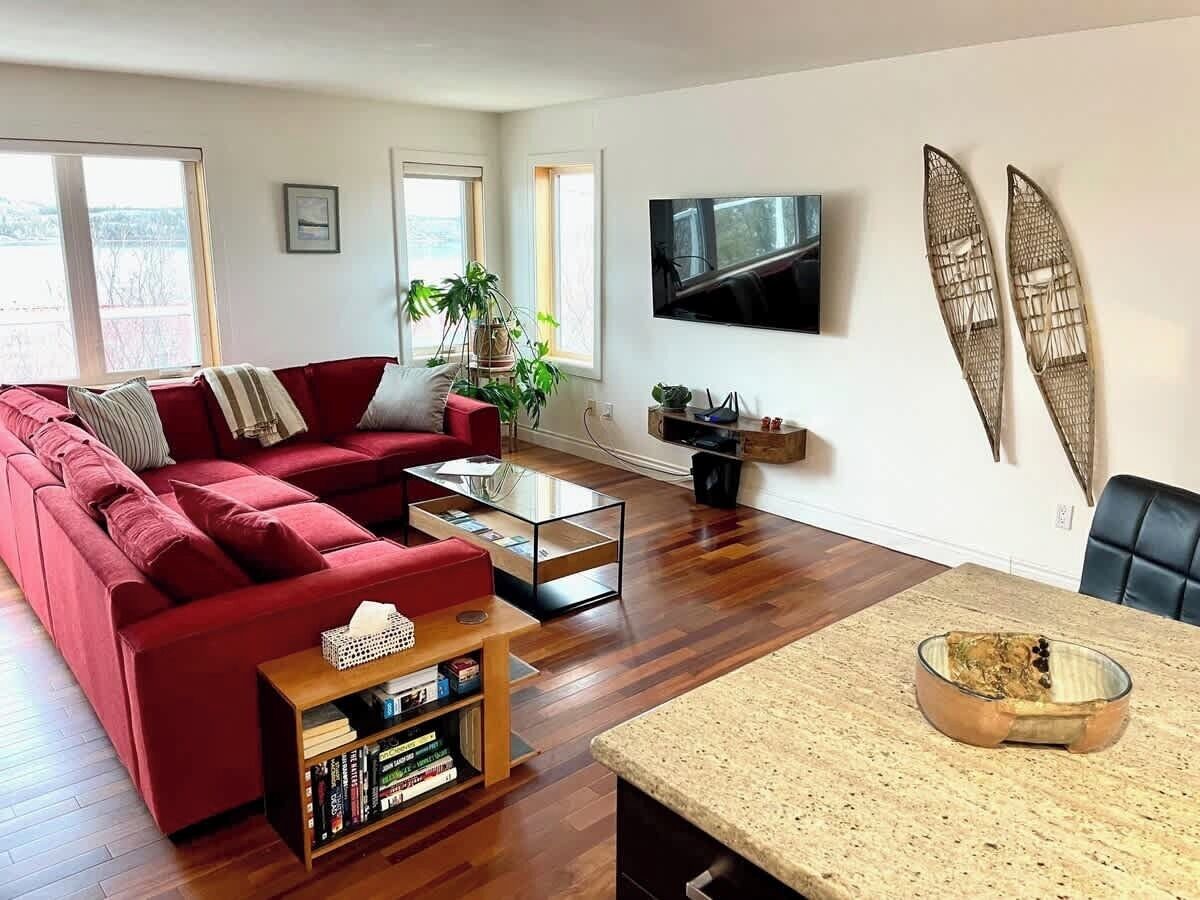 TV, offices