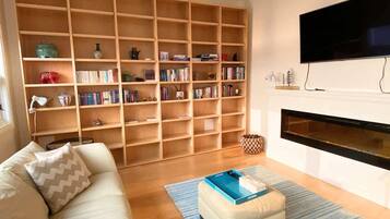 TV, fireplace, offices
