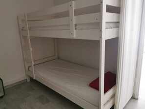 1 bedroom, iron/ironing board, WiFi, bed sheets - Central Sylvaplana Studio in Juan-les-Pins, Parking Included (Antibes)