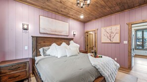 Unclassified image, 4 of 56, button - Charming Cabin • Hot Tub & Picture-Perfect Views (Pigeon Forge)