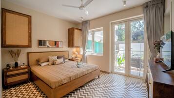Apartment, 2 Bedrooms, Kitchen | In-room safe, blackout curtains, iron/ironing board, free WiFi