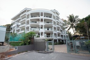 Apartamento, 2 quartos, cozinha | Fachada