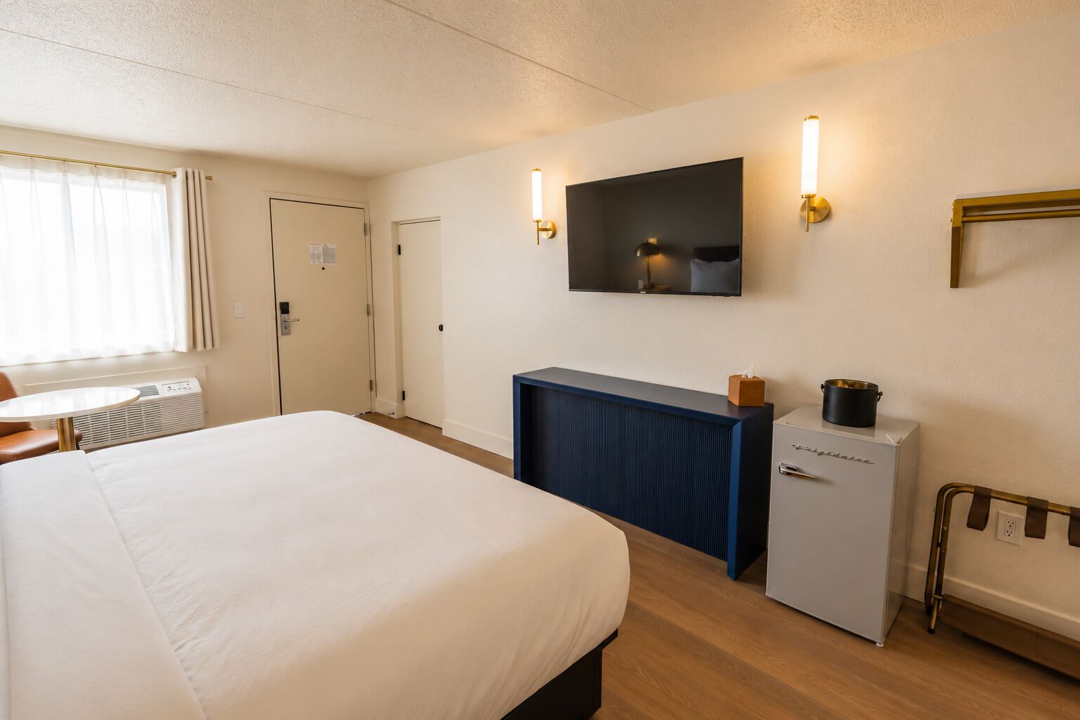 Habitación individual Deluxe, 1 cama King size | Escritorio, espacio para trabajar con laptop y wifi gratis 