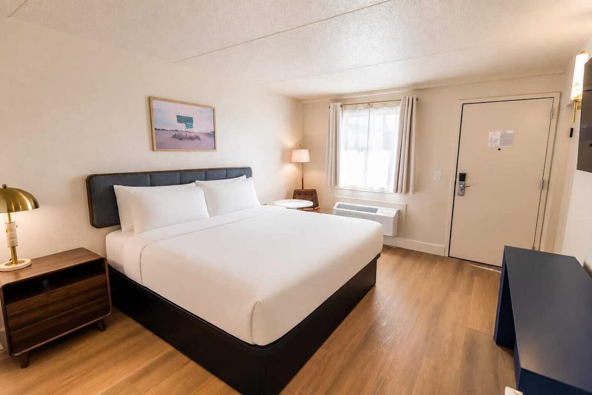 Habitación individual clásica, 1 cama de matrimonio grande | Escritorio, espacio para trabajar con un portátil, wifi gratis