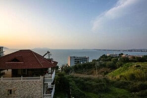 Garden view - Tonis Rooms Vlore (Vlore)