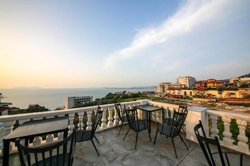 Tonis Rooms Vlore