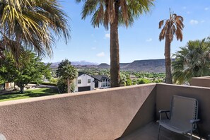 Property grounds - 3BR Pet-Friendly Condo w/ Pool & Views (St. George)