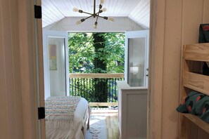 3 bedrooms, iron/ironing board, Internet, bed sheets - Lakefront Lake Lure Cabin: Private Dock, Paddleboards, Firepit Near Chimney Rock (Lake Lure)
