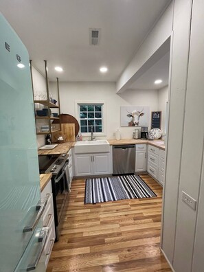 Private kitchen - Lakefront Lake Lure Cabin: Private Dock, Paddleboards, Firepit Near Chimney Rock (Lake Lure)