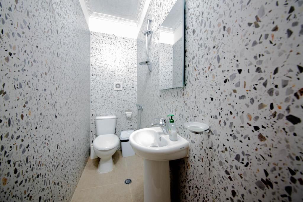 Doppelzimmer, Balkon | Badezimmer | Dusche, kostenlose Toilettenartikel, Haartrockner, Handtücher