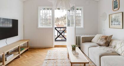 Stylish, Modern Apt with great location on Lidingö