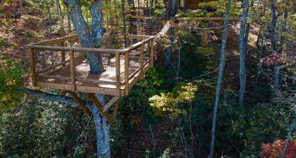 XL Treehouse on 7 Trees with Bridge & Platforms - The Hylo
