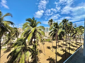 Studio – deluxe, hageutsikt | Overnattingsstedets uteområder