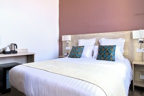 Comfort Double Room, Non Smoking - HOTEL ARCHIPEL (Balaruc-les-Bains)