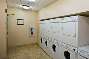 Interior - Accessible Queen Suite w/ Roll-In Shower (Okemos)