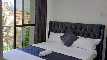 Apartemen Keluarga | Didekorasi berbeda-beda dan dilengkapi dengan perabotan berbeda-beda