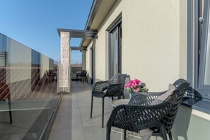 Terrace/patio - Casa Presika- Wellness, Fiber Net & Peace (Labin)