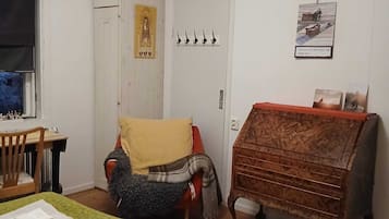 Double Room | Desk, laptop workspace, blackout curtains