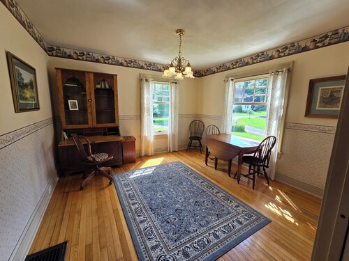 Romantic Historic Riverside Escape in the Village of Greene