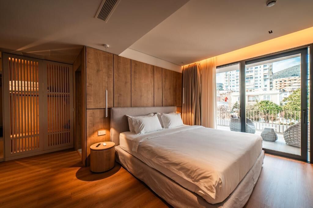 Royal Suite, Balcony, City View