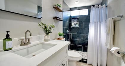 Casa Grande 6BR Home • Sleeps 14 • Ping Pong • BBQ • Pet Friendly