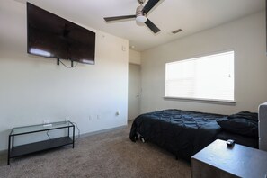 Room - 2-Bedroom Luxury Apartment in Dallas (Dallas)
