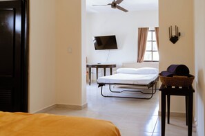 Suite, Multiple Beds | Living room - Saules Armonía (Cancún)
