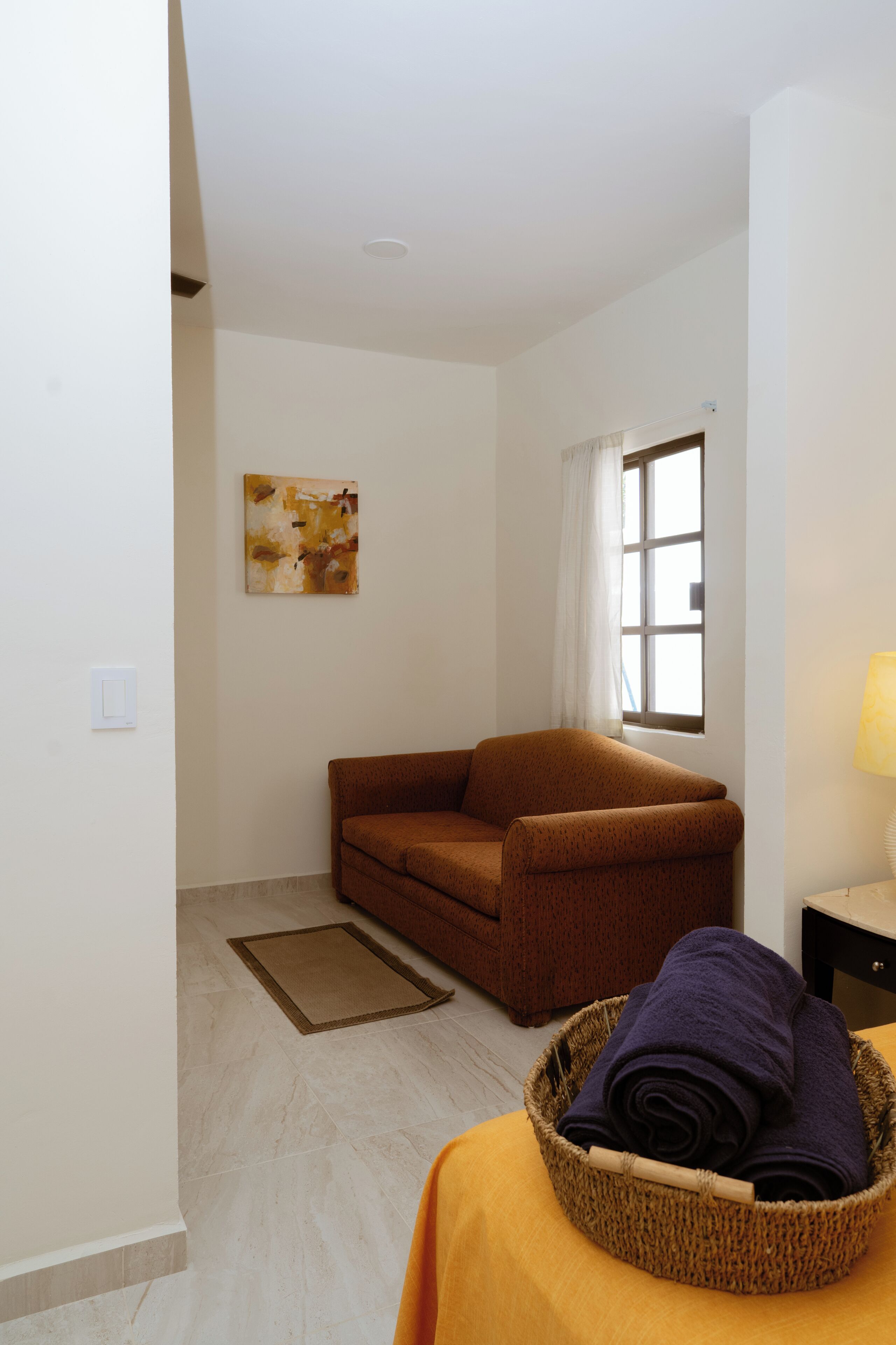 Suíte, 1 cama de casal, vista para a cidade | Cofres nos quartos, cortinas blackout, Wi-Fi de cortesia