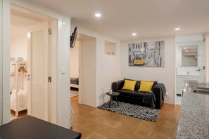 Interior - Graça Village Escape – 2BR Apartment (Lisbon)
