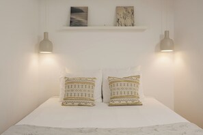 2 bedrooms, iron/ironing board, Internet, bed sheets - Cosy Apartment in Arroios (Lisbon)