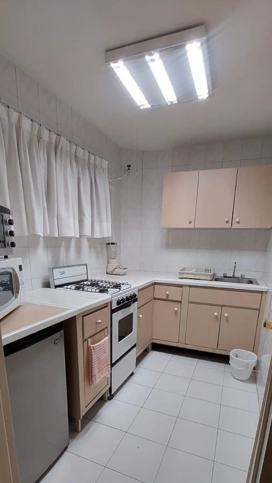 Family Apartment, City View | Private kitchen