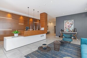 Lobby - Mountain View Luxe | Modern Century City Stay (Cape Town)