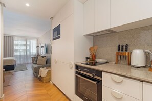 Fridge, microwave, oven, stovetop - Dolce Vita Retreat | Natural, Calm and Luxe (Cape Town)