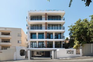 Exterior - Designer Apartment in Vredehoek | Mountain Views (Cape Town)
