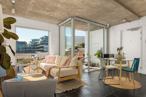 TV - Sunny Sea Point Stay with Balcony and Views (Cape Town)