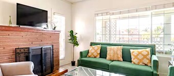 Guest Favorite Spacious Home w/ huge Yard, Sleeps 15, Near Dining & Attractions