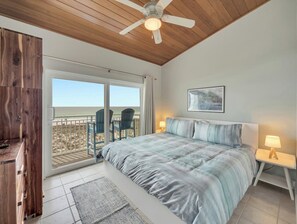 2 bedrooms, iron/ironing board, WiFi, bed sheets - Southern Sunshine, Beachfront Living  Fully Updated & Steps to the Sand (Navarre Beach)