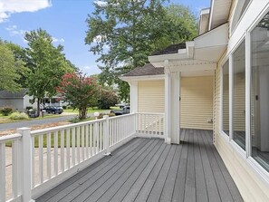 Terrace/patio - Spacious Coastal Home Near Bethany Beach (Bethany Beach)