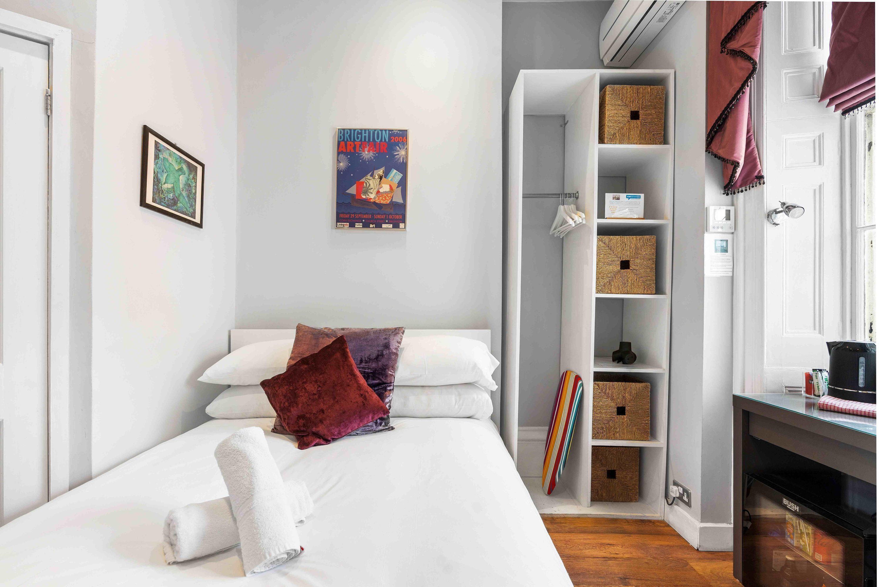 1 quarto, roupa de cama
