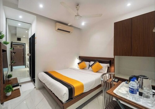 Glitz Rexton Inn - IIT Powai