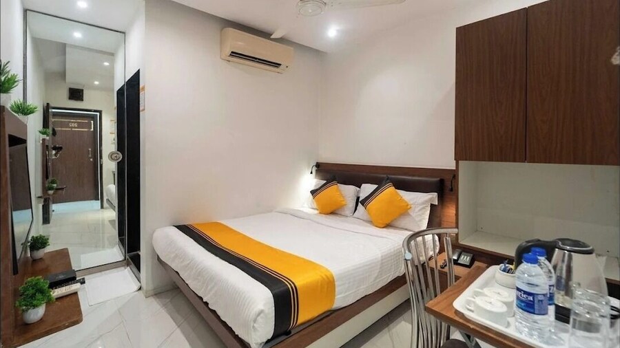 Glitz Rexton Inn - IIT Powai