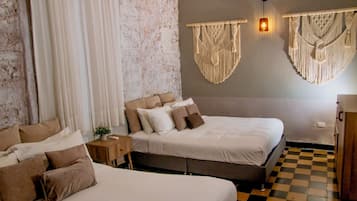 Classic House | Egyptian cotton sheets, premium bedding, down comforters
