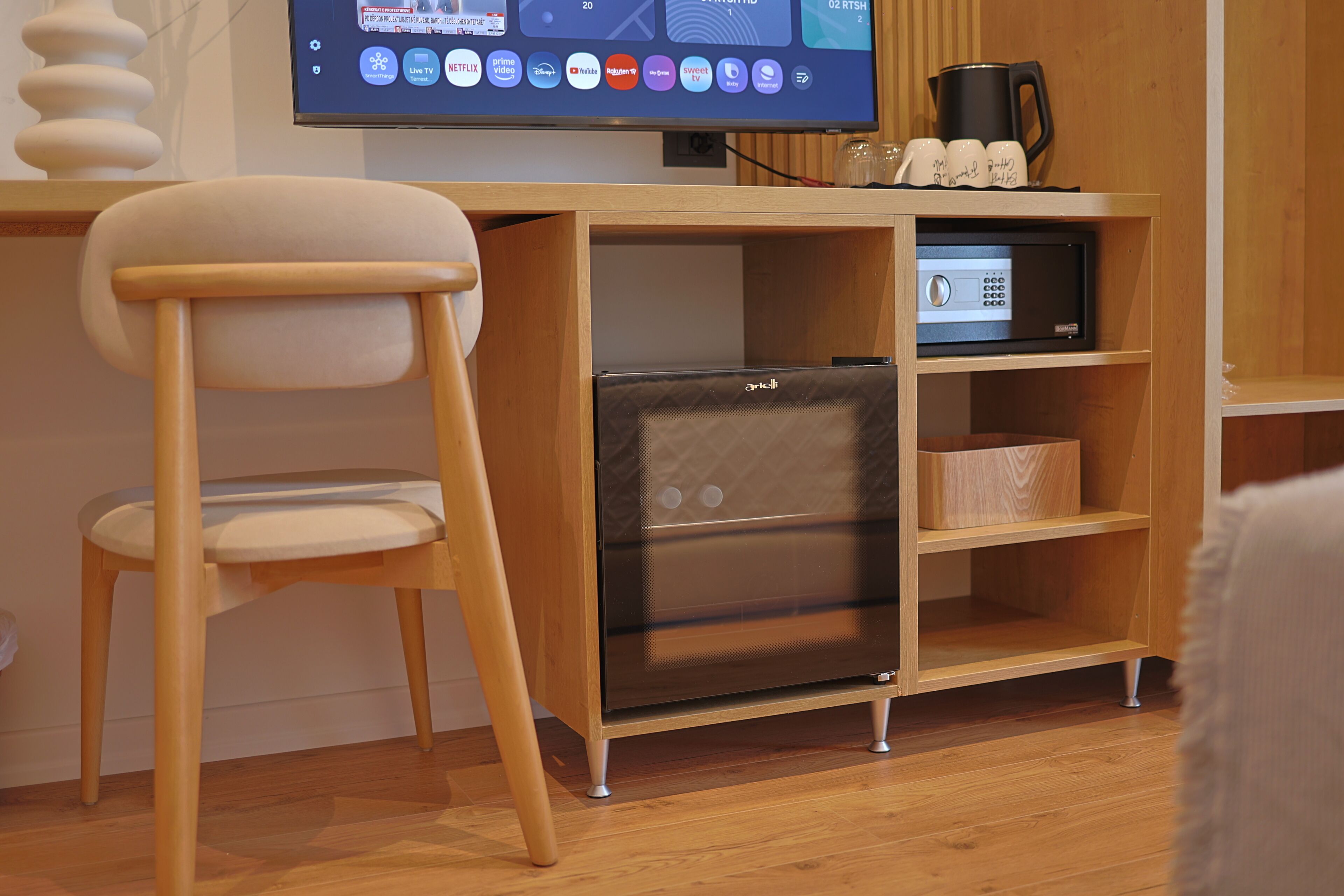 Quarto casal luxo, sacada, vista para o mar | Escrivaninha, Wi-Fi de cortesia