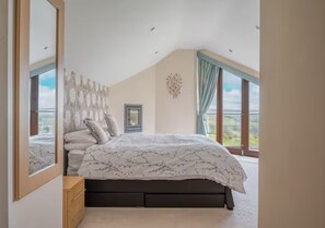 5 dormitorios, tabla de planchar con plancha, wifi gratis y ropa de cama