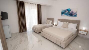 Deluxe Triple Room, Balcony, Sea View